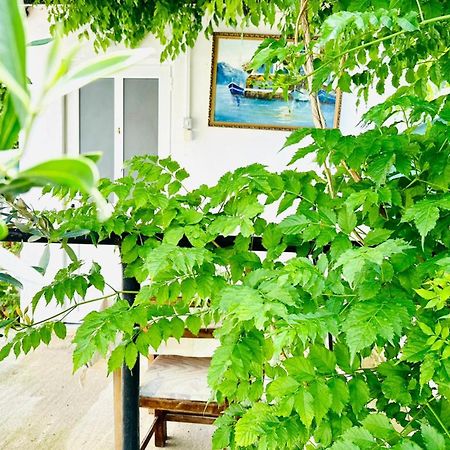 Bunec Seascape Villa Piqeras ภายนอก รูปภาพ