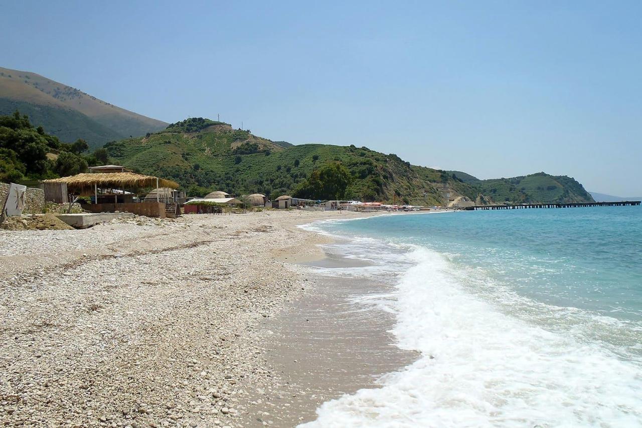 Bunec Seascape Villa Piqeras ภายนอก รูปภาพ