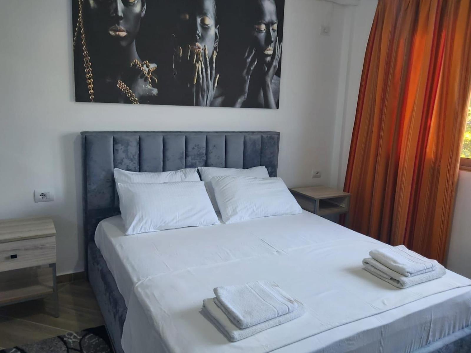 Bunec Seascape Villa Piqeras ภายนอก รูปภาพ